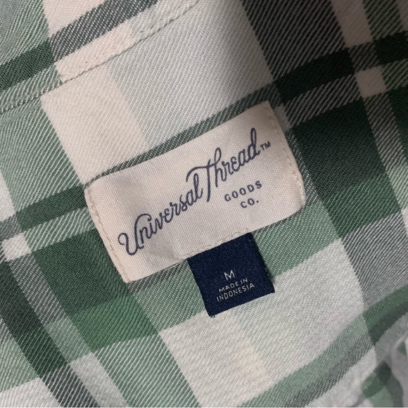Green and white flannel - Picture 2 of 3